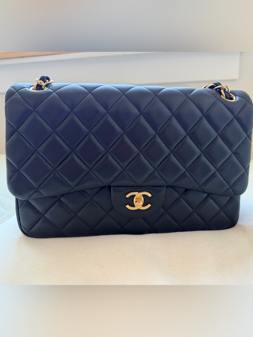 CHANEL Jumbo (large) classic flap lambskin - Picture 2 of 10